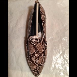 - Jeffrey Campbell NIB good for gift SZ 7 # snake print